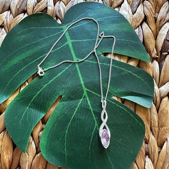 BOGO FREE VTG AVON PURPLE CRYSTAL NECKLACE SIGNED NRT - Picture 2 of 9